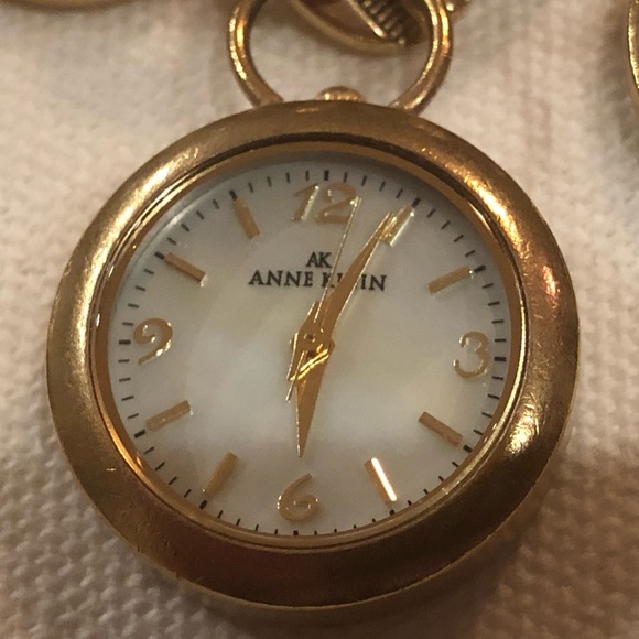 ANNE KLEIN Charm Bracelet - Picture 5 of 7